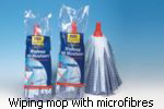Wiping mop with microfibres